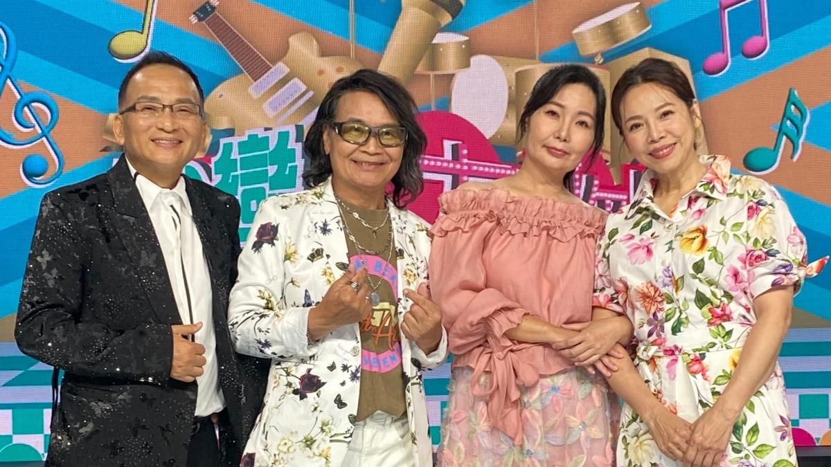 吳玫姗(右2)唱功被沈文程稱讚。(圖/酷思玩創意提供)