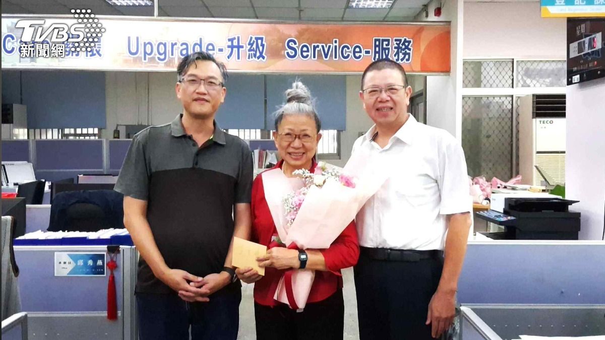 67歲圓夢！唐女士苦讀十年拚上公職　卻因法規「到職即退休」