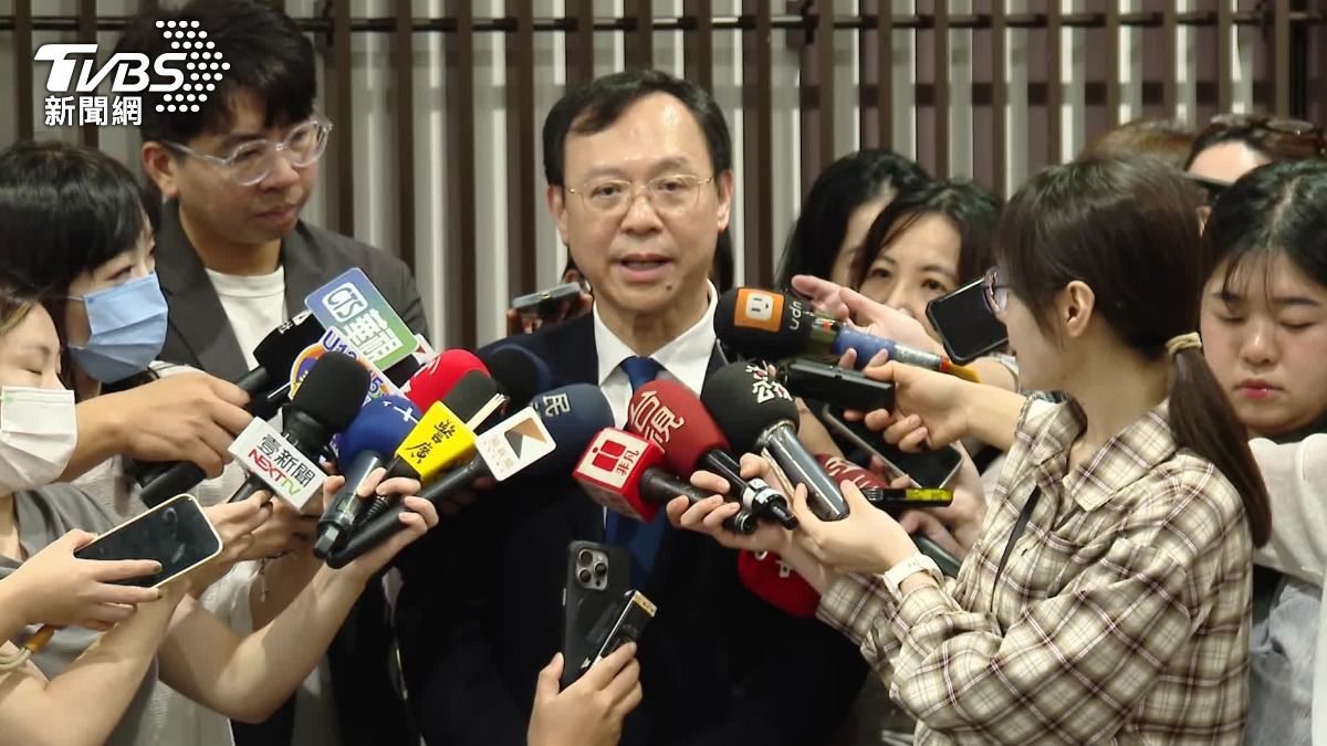 石崇良上任後，仍有許多難題待解，包含醫護人力出走還有藥品關稅。（圖／TVBS）