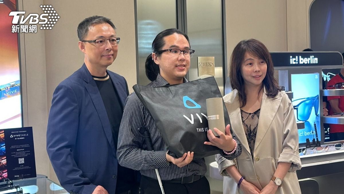 HTC AI眼鏡今開賣!預購超乎預期 視障顧客曝優點:降低閱讀難度