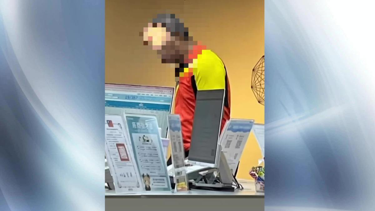 網路上流傳,有電腦培訓課程的員工偷拍中高齡者,還配上「生病、能力差」等字眼,引發爭議。(圖/翻攝Threads)