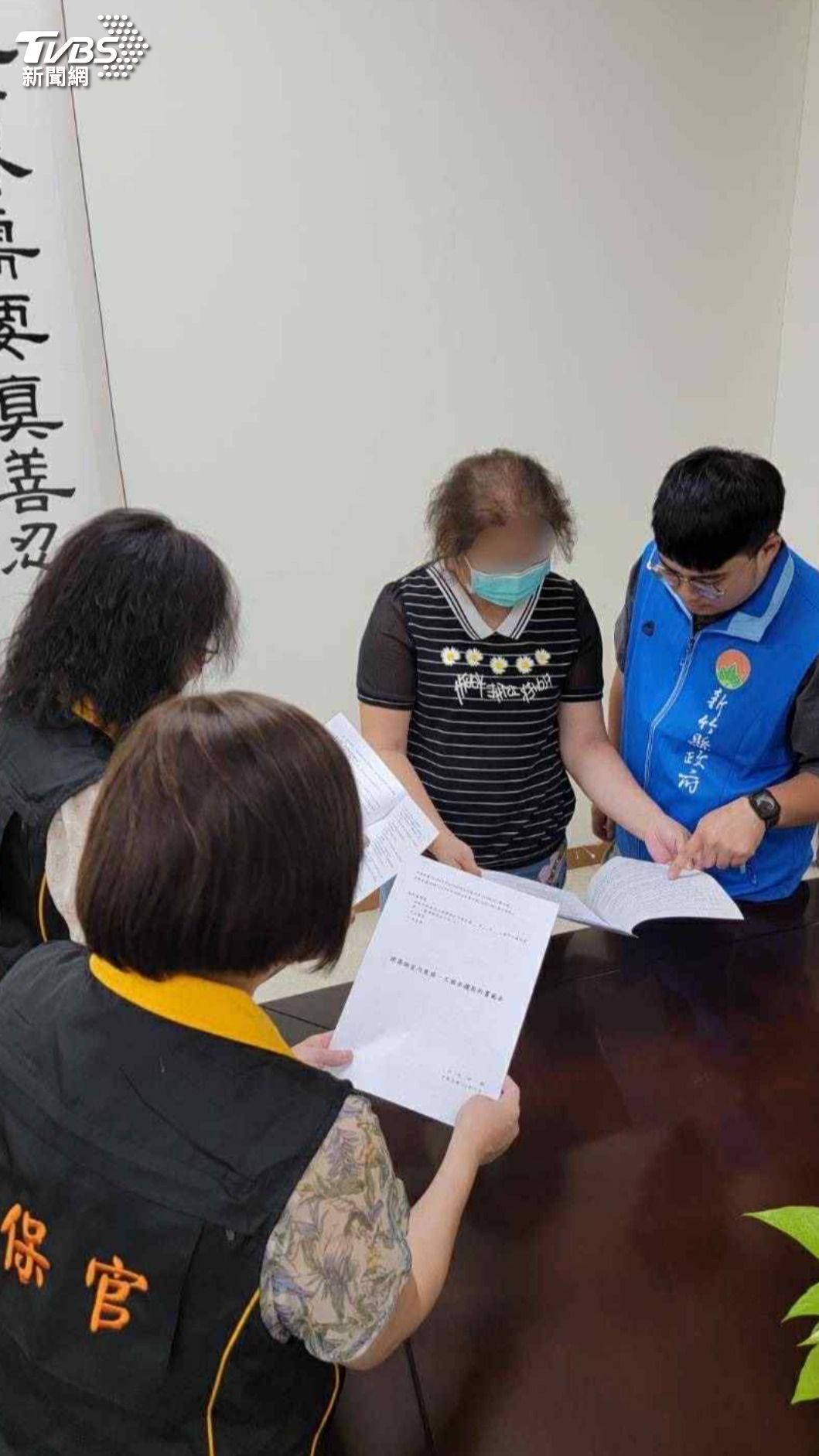裝修陷阱多,消保官:先上網查業者合法性。(圖/新竹縣政府提供)
