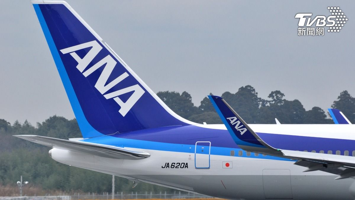 高空驚魂!全日空飛羽田班機途中「行動電源起火」 機艙突冒煙