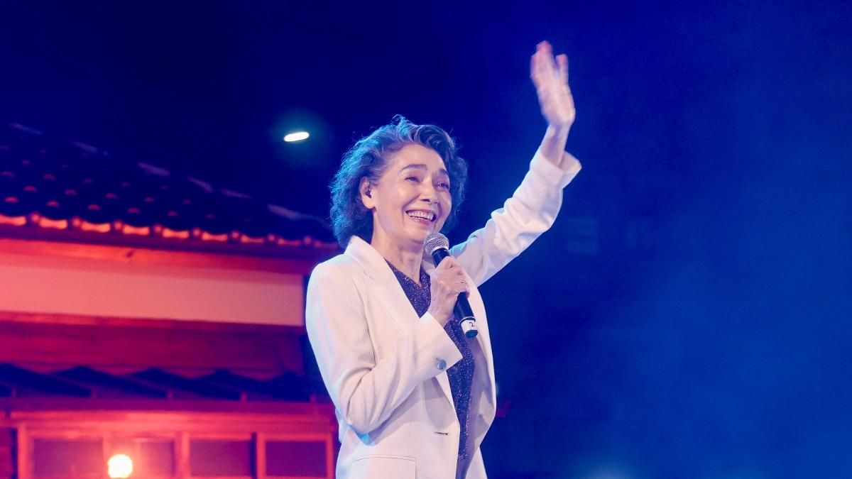 曾選過副總統!62歲玉女歌手現蹤台東被拍 年底有好消息