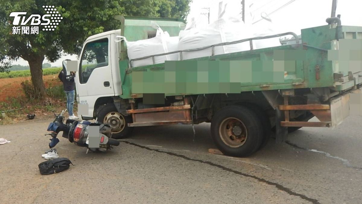 疑超車不慎!台中貨車、機車碰撞 男騎士死亡、女乘客重傷