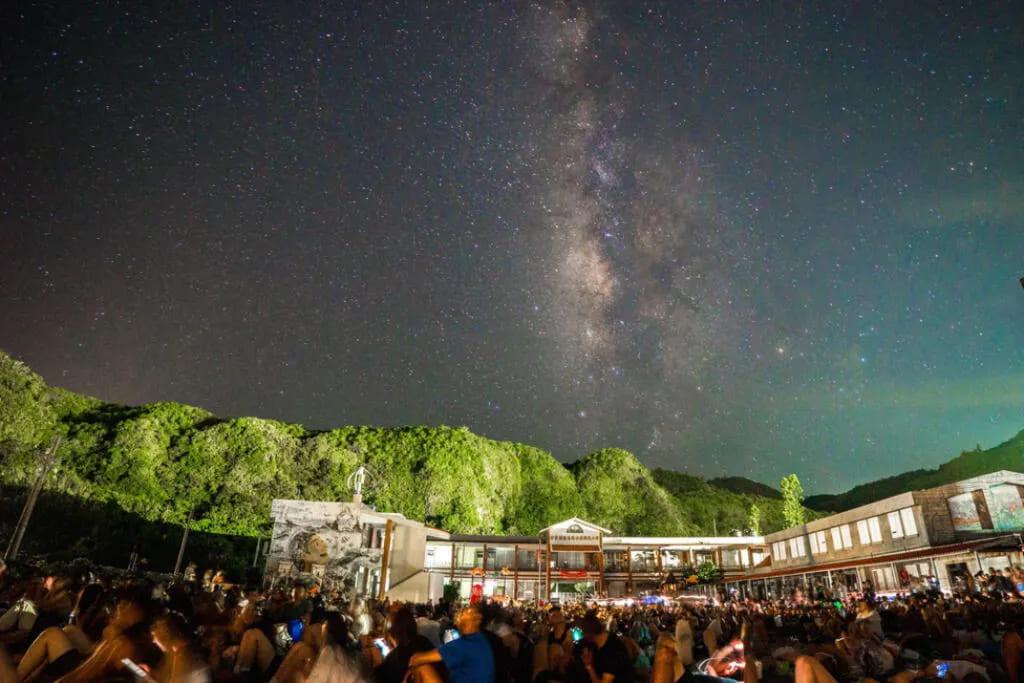 台東最美星空音樂會，從5月一路延續到8月，共規劃八場大型音樂會。（圖／台東縣政府提供）