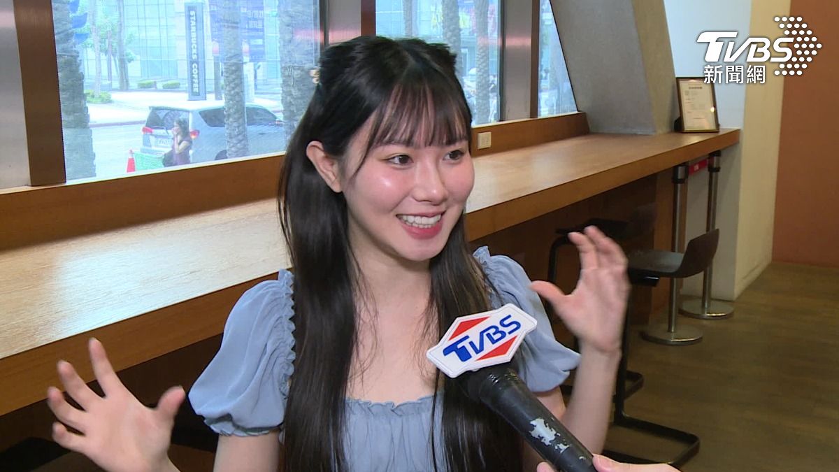 大馬男賣場直播團購,民眾看到覺得有趣。(圖/TVBS)