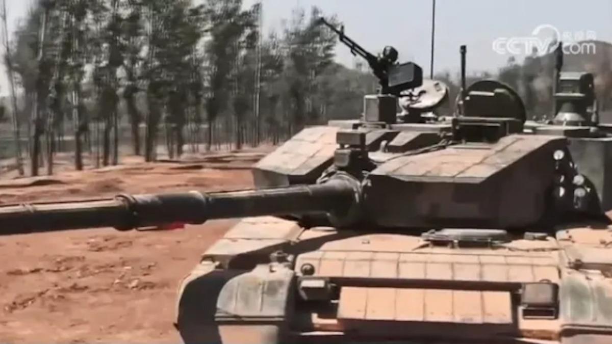 解放軍坦克99A發動機功率大幅增加。（圖／翻攝自央視）