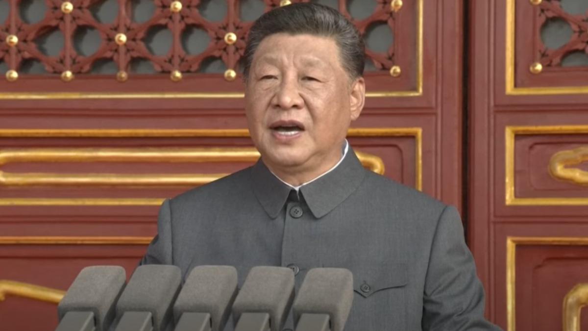 習近平中山裝亮相喊中國強大 彭博:閱兵致詞這句大幅減少只講6次