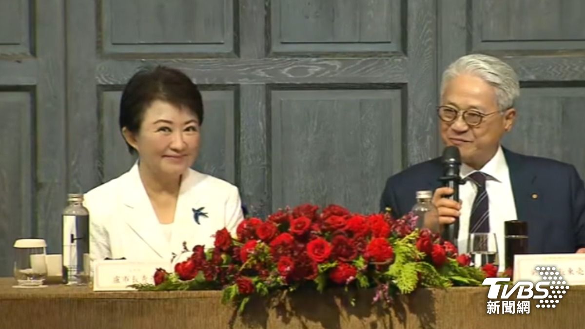 台中市長盧秀燕與工商協進會理事長吳東亮。(圖/TVBS)