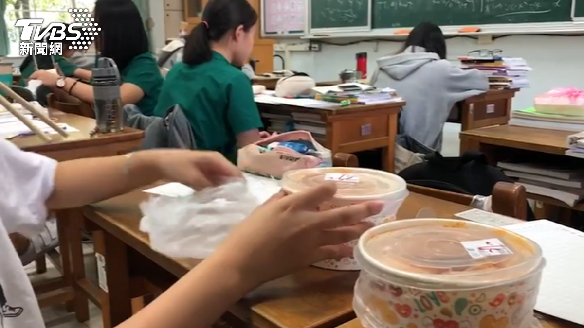 各高中制度不一,北一女、建中可外送,私立薇閣、東山都不可外送。(圖/TVBS)