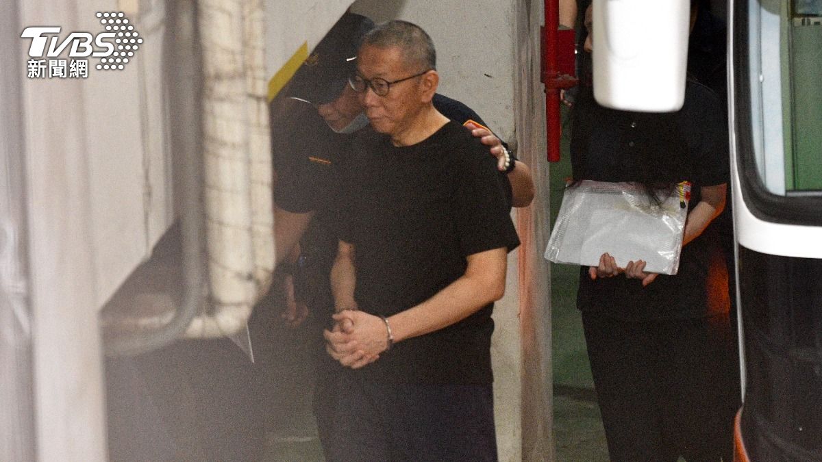 柯文哲羈押將滿1年今再開羈押庭　陳佩琪見夫「隔鐵網」淚崩