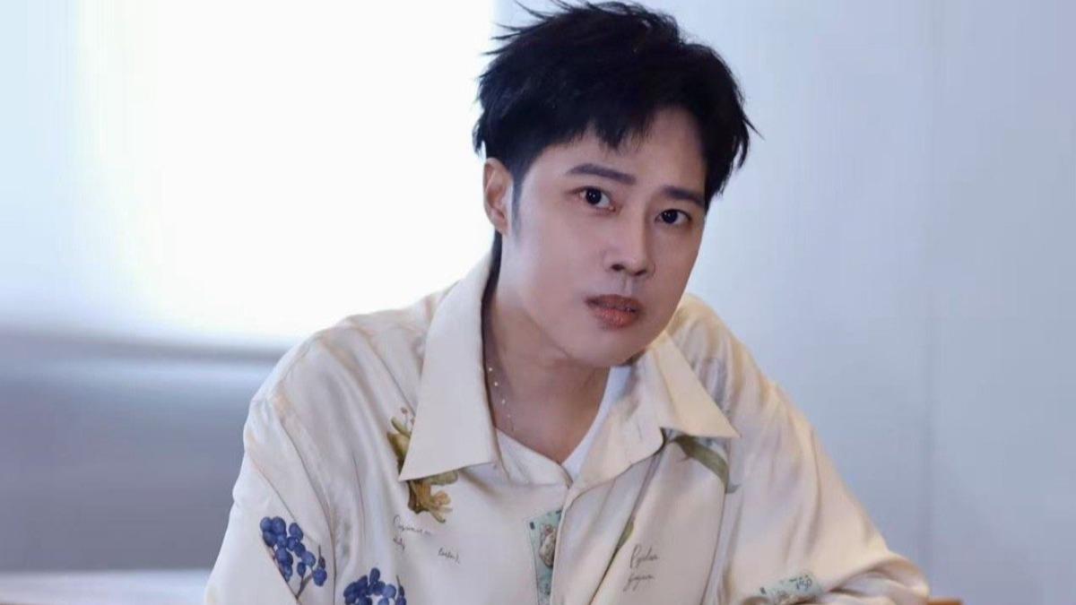 Tank換心肝重生!轉發「中共93閱兵」表態 高喊:祖國繁榮富強