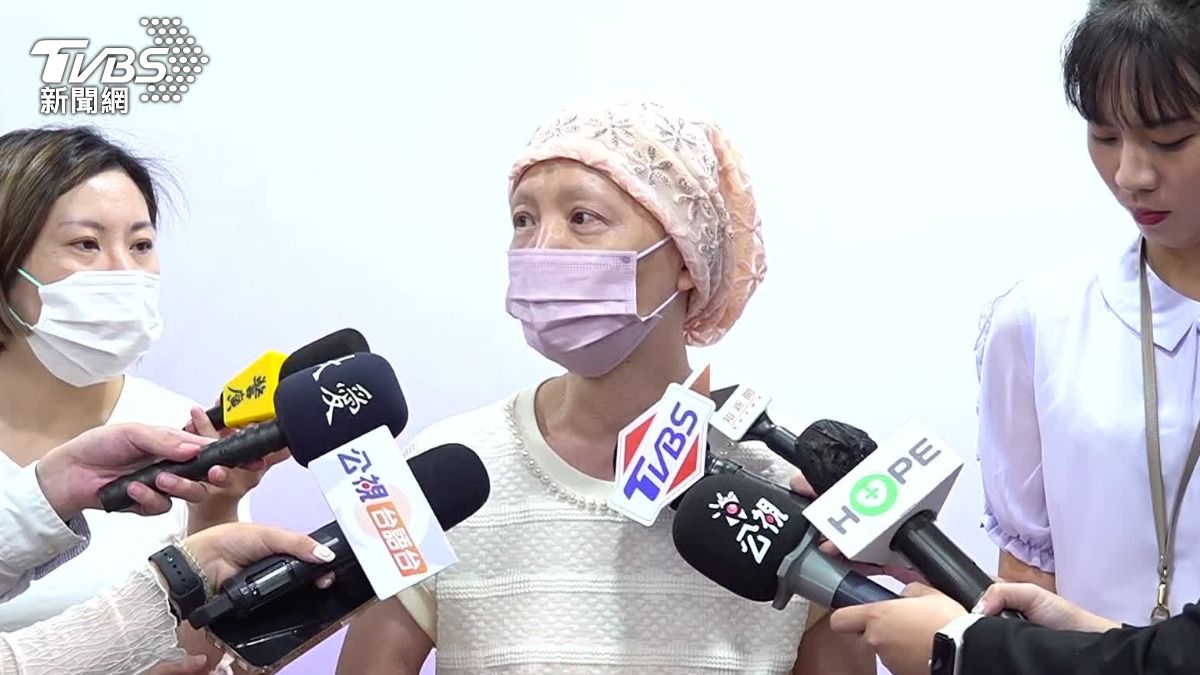 子宮內膜癌癌友無奈表示,除了所有療程都得自費,粗估一年將花160萬,也沒有新藥可以用。(圖/TVBS)