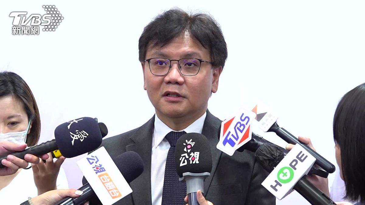 癌症希望基金會副董事長羅盛典教授,透露每個醫師幾乎都遇過病患受限給付限制。(圖/TVBS)