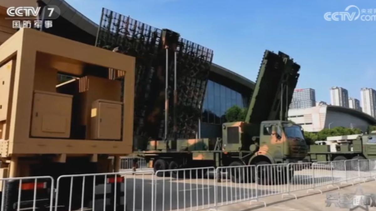 專家指出無人機成為軍武裝備主流，「反無人機系統」建置迫在眉睫。（圖／大陸央視）