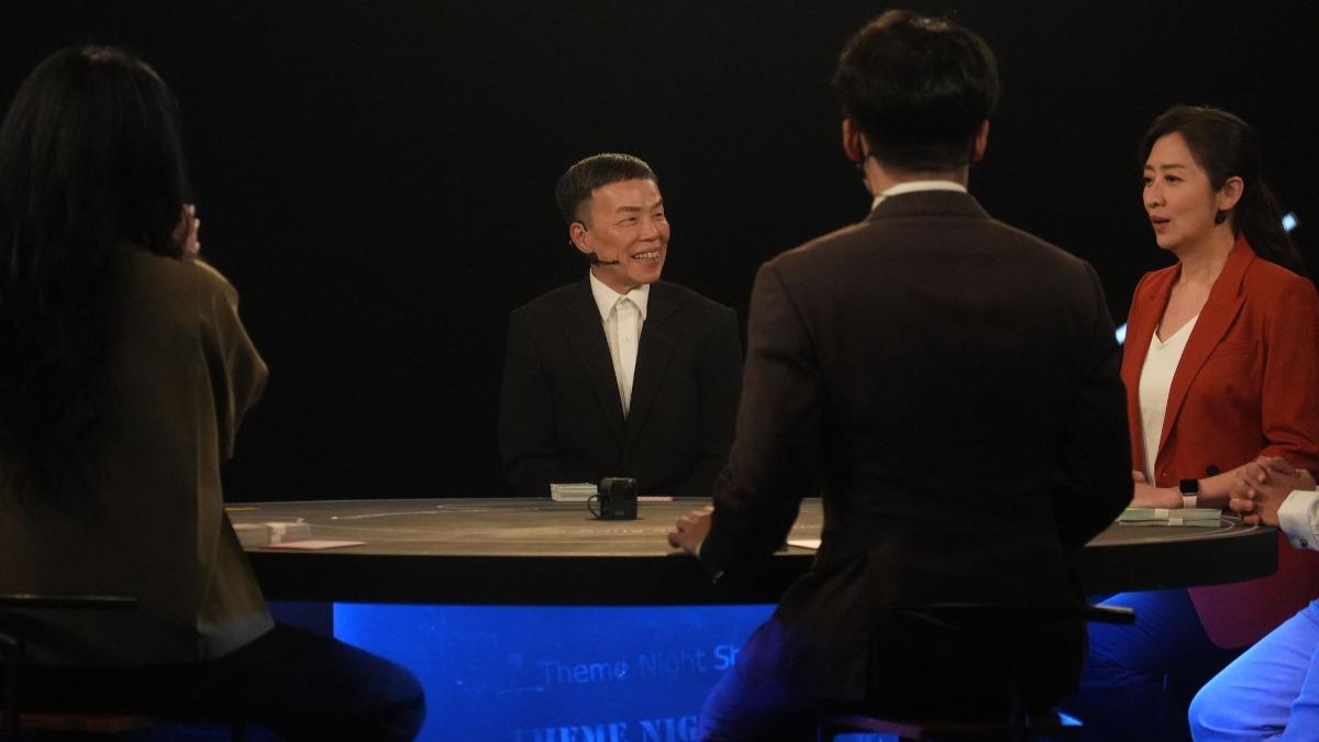 鄧惠文(右)認為婚後發現伴侶是「無浪漫傾向者」最慘。(圖/公視提供)