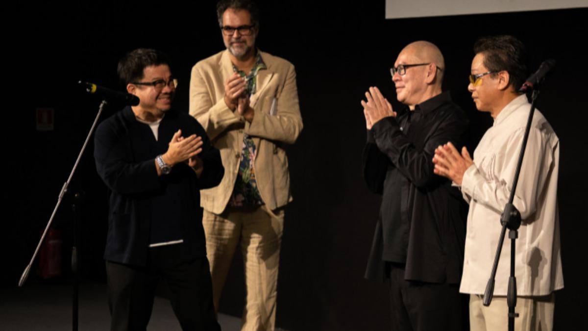 影視聽中心董事長褚明仁(左一)與蔡明亮導演(右二)、演員李康生(右一)親自出席《愛情萬歲》4K數位修復版世界首映活動。(圖/國家影視聽中心提供)