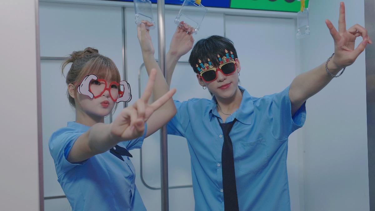 Seo EVE(左)和「F.F.O」成員俊希合作MV。(圖/FU Entertainment提供)