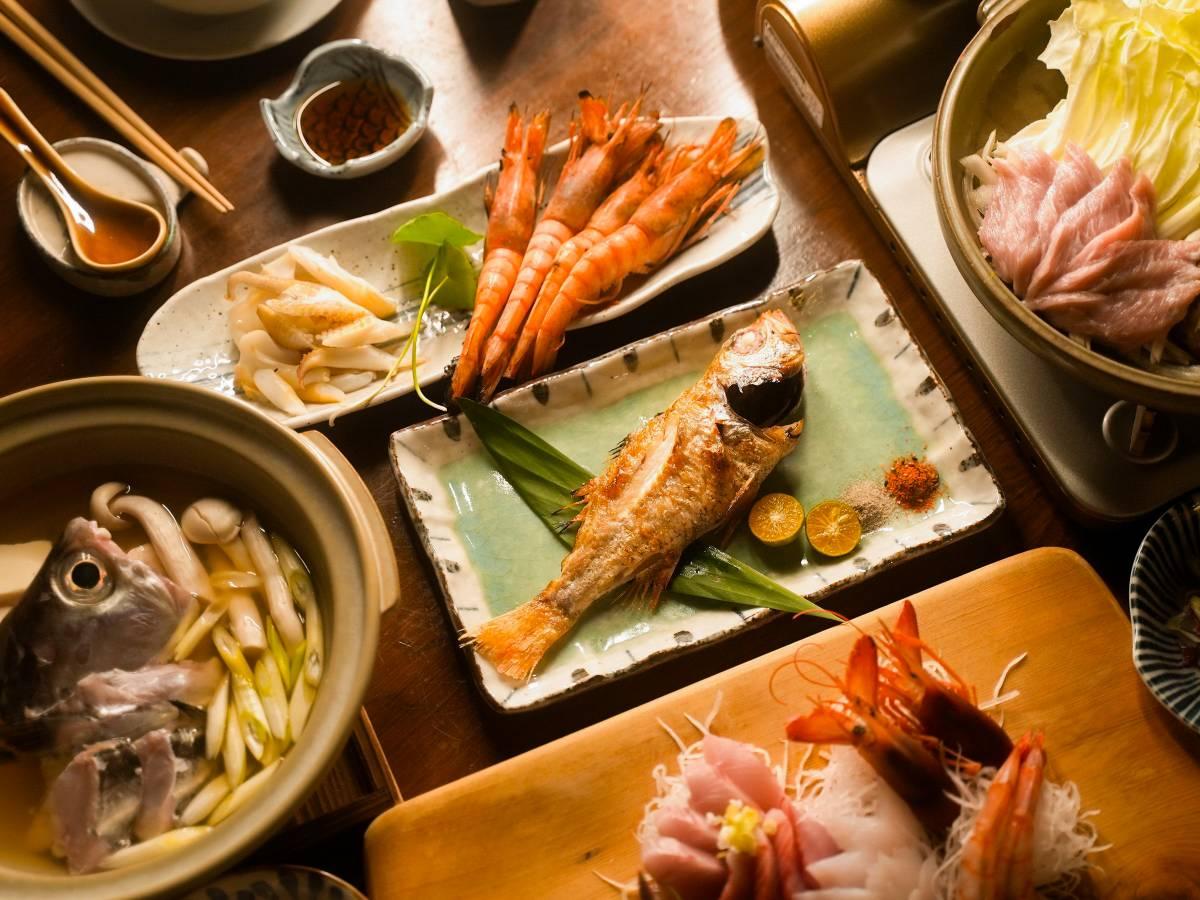 漁港直送海鮮，搭配在地小農新鮮蔬菜，吃得到食材原味。（圖／大漁日和提供）