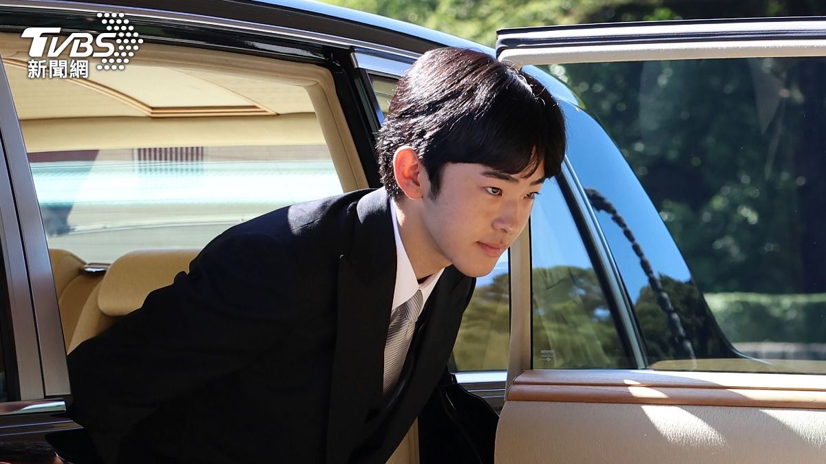 日本悠仁親王舉行成年禮　時隔40年再現男性皇族「戴冠」