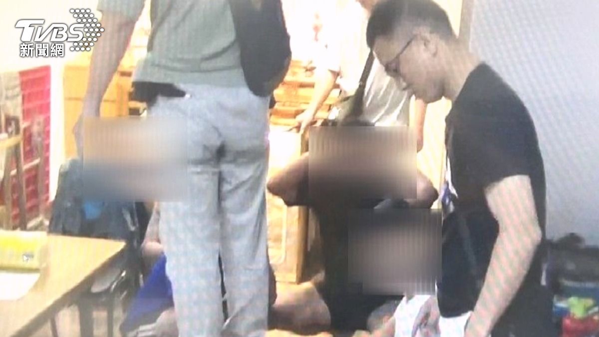 投資餐廳慘賠,12暴力討債集團逼簽千萬本票,警6小時破案。(圖/TVBS)