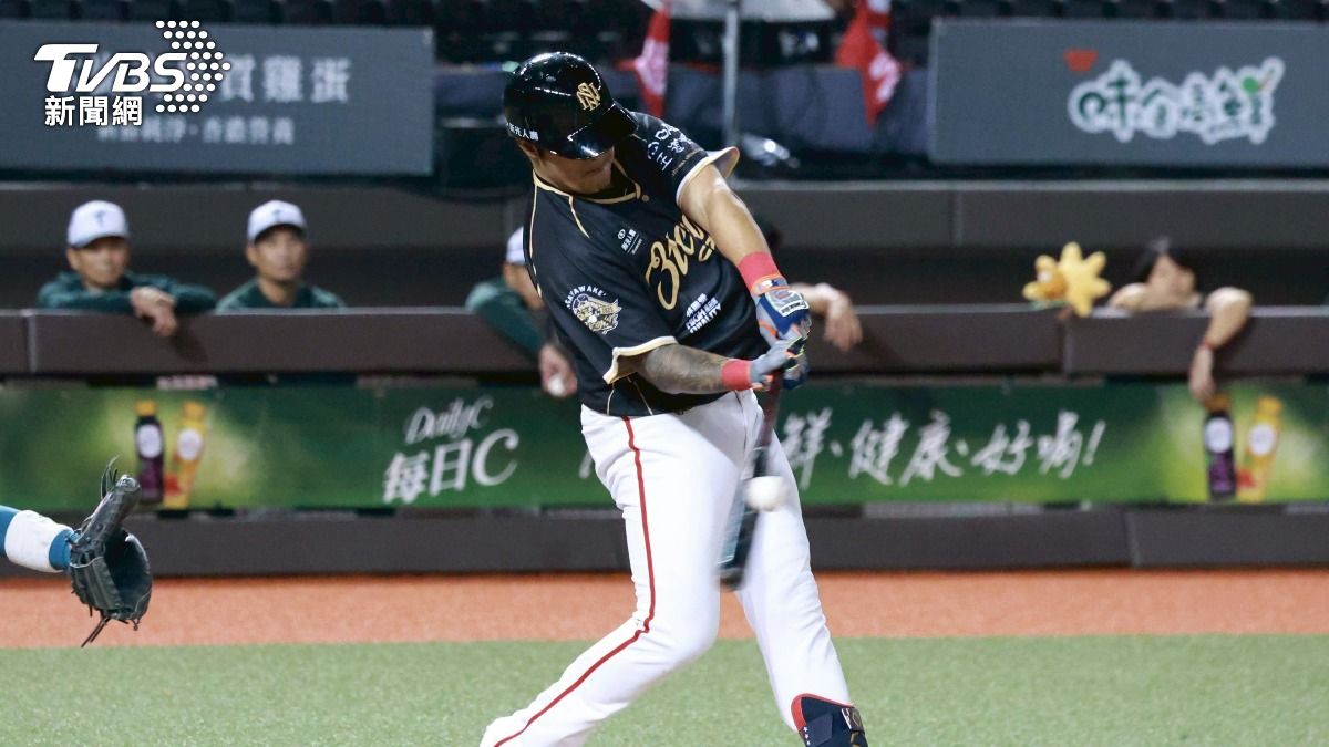 林智勝二局下迎來首打席，遭三好球三振出局。（圖／華子琛攝）