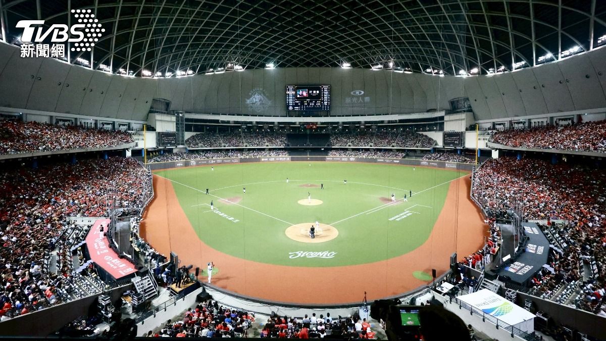 林智勝引退賽4萬張門票完售，場內坐滿球迷。（圖／華子琛攝）