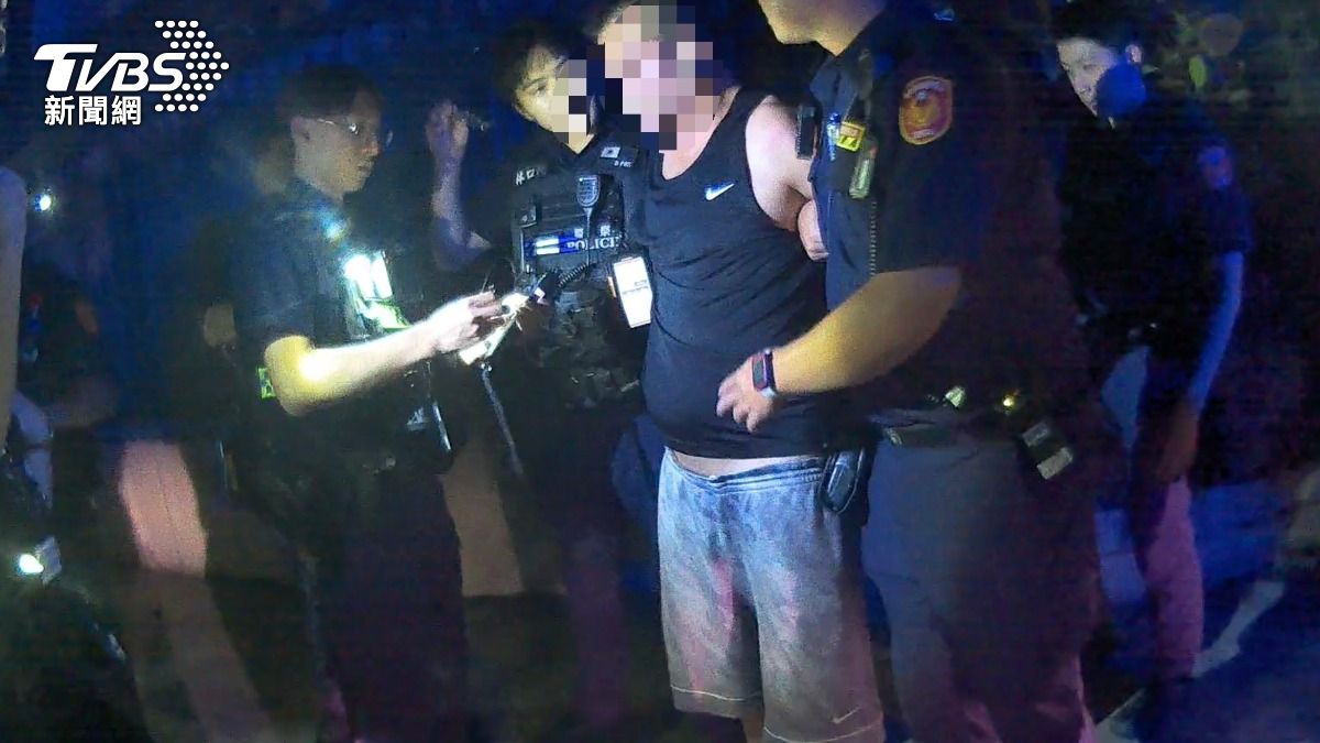 拒檢又撞警！林口47歲酒駕男「棄車」逃　警街頭圍捕逮人