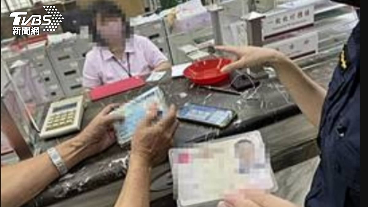 台中一名汪姓男子同樣遭到假檢警詐騙，跑到銀行準備交出個資。（圖／TVBS）