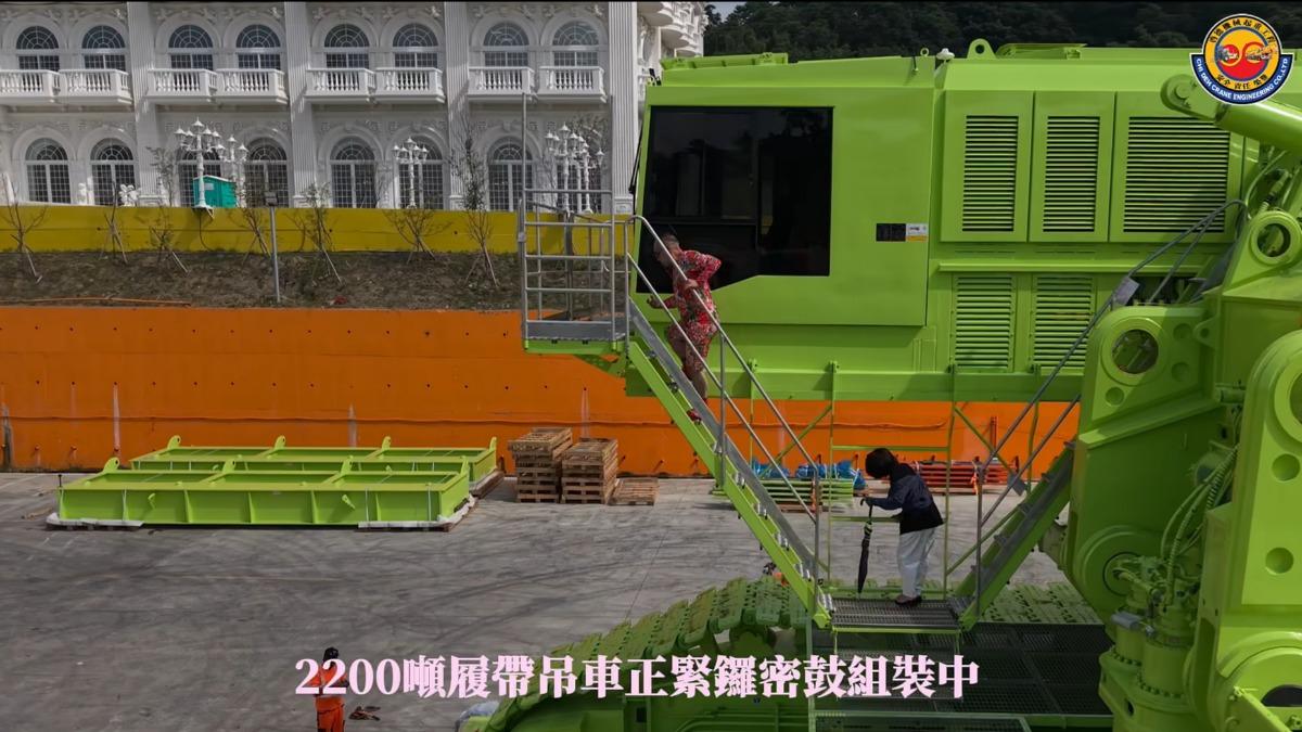 胡漢龑分享新落成的「啟德白宮企業總部」裝潢與外觀。(圖/翻攝自啟德機械起重工程-股公司臉書)