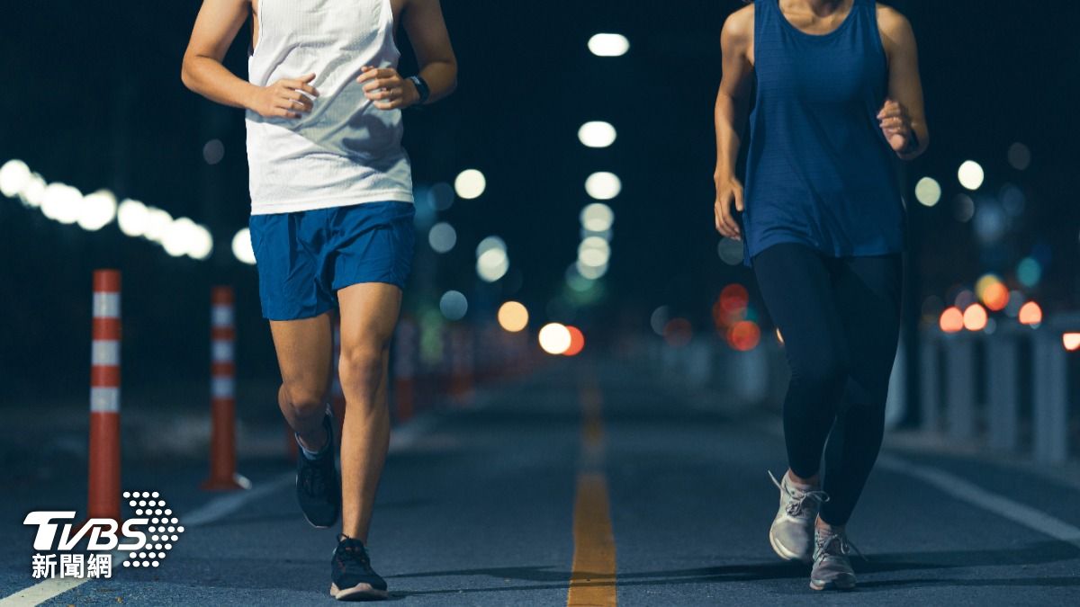晚上戶外運動=慢性自殺 專家警告:狂吸髒空氣恐肺癌
