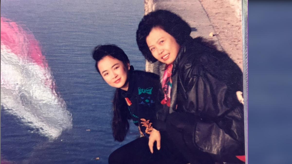 趙永馨(左)和母親感情極好,母親過世後讓她一度陷入人生低潮。(圖/趙永馨提供)