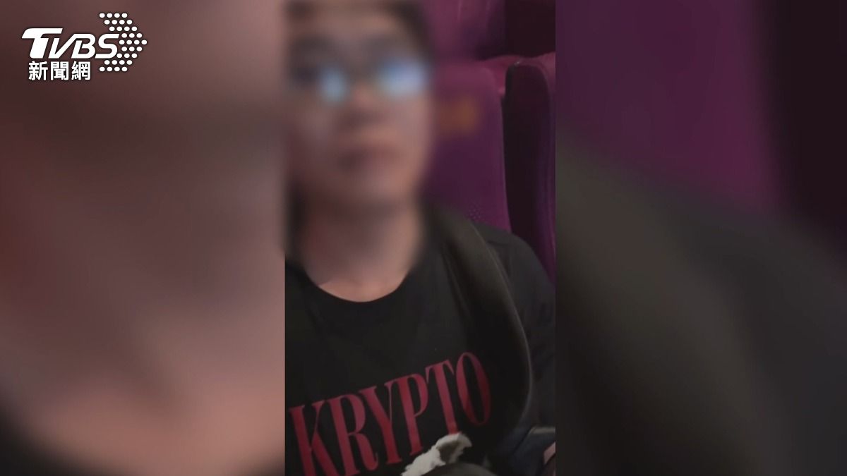 陳男聲稱女高中生交談聲音太大且手機螢幕太亮，因此動手。(圖／當事人提供)