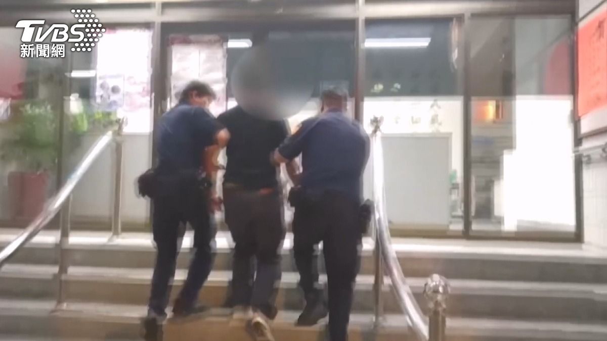 警方已將42歲陳姓男子帶回警局，依傷害罪及毀損罪移送地檢署偵辦。(圖／警方提供)