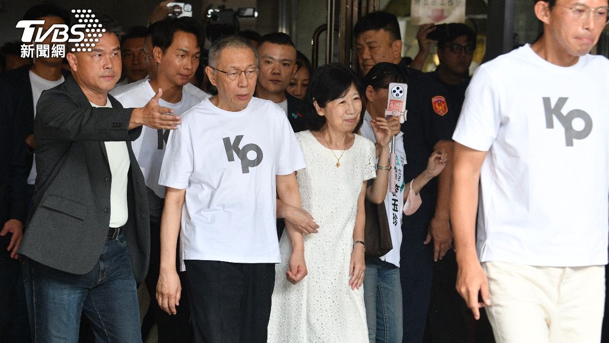 阿北回家！羈押一年　柯文哲感謝小草：父親病危時給我勇氣