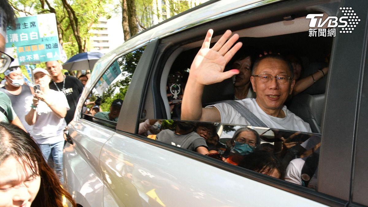 柯文哲交保臉書首發文「絕不投降」 小草狂刷加油、破萬人按讚