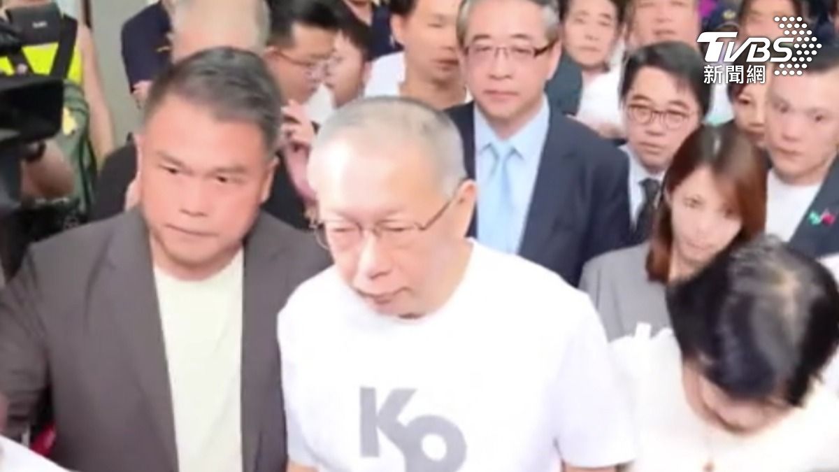 民眾黨前主席柯文哲8日交保。(圖/TVBS)