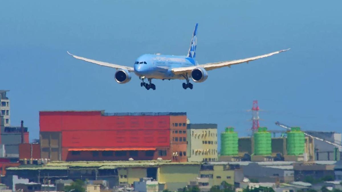 阿提哈德航空首航台灣。（圖／翻攝自桃園國際機場 Taoyuan International Airport臉書）