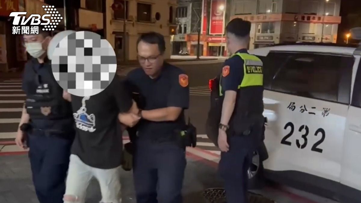 昨（8）日發生一起銀樓搶劫案，警方火速將人逮捕歸案。（圖／TVBS）