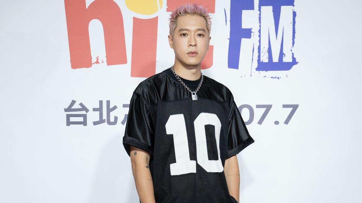 周湯豪自稱單身,也怕異性主動追求他。(圖/Hit Fm聯播網提供)