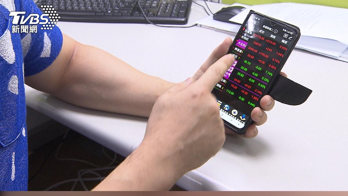 並非人人都是股神,大數據顯示,當沖賠的比賺的多。(圖/TVBS)