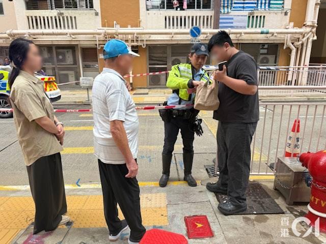 死者兒子與丈夫都來現場。(圖/香港01)