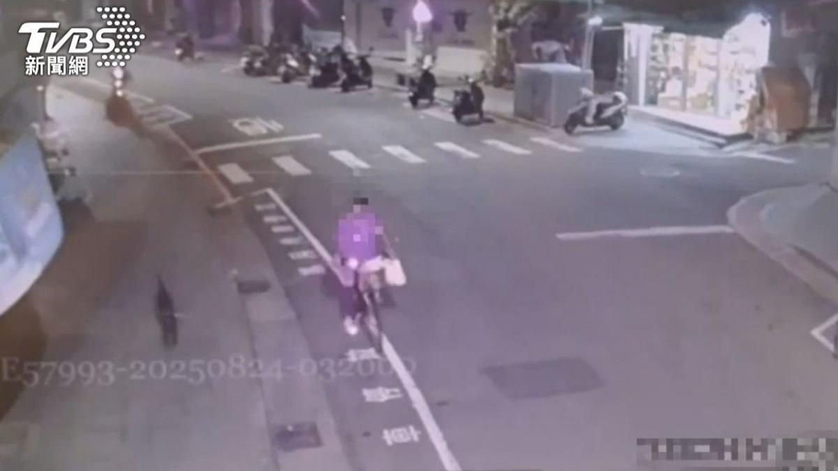 胡男上月才擄走黑狗並將其虐殺棄屍。(圖/TVBS)