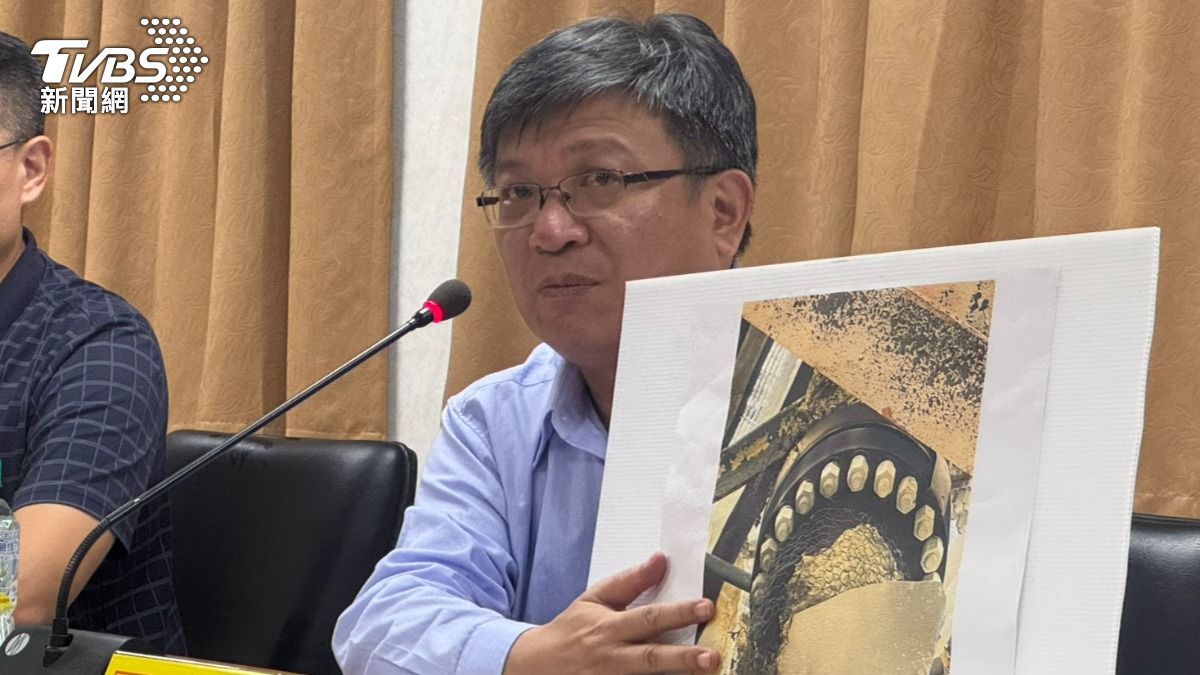台電董事長曾文生召開記者會說明狀況。(圖/林雅婷攝)