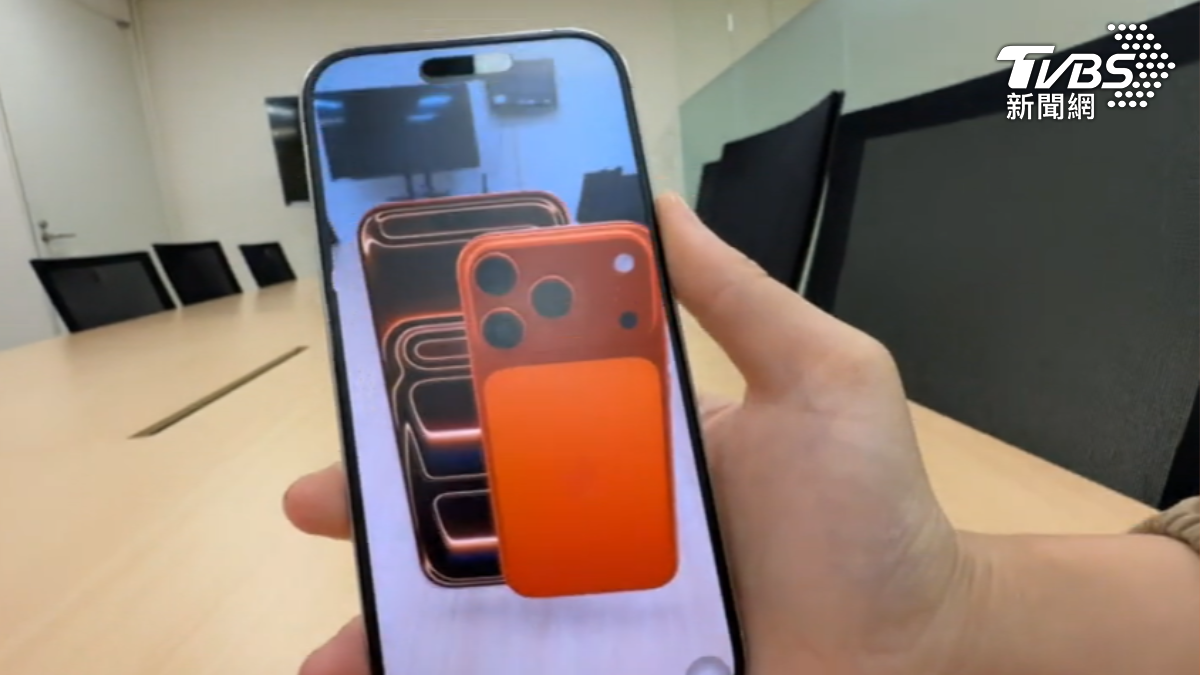 iPhone 17新顏色引發討論。(圖/TVBS)