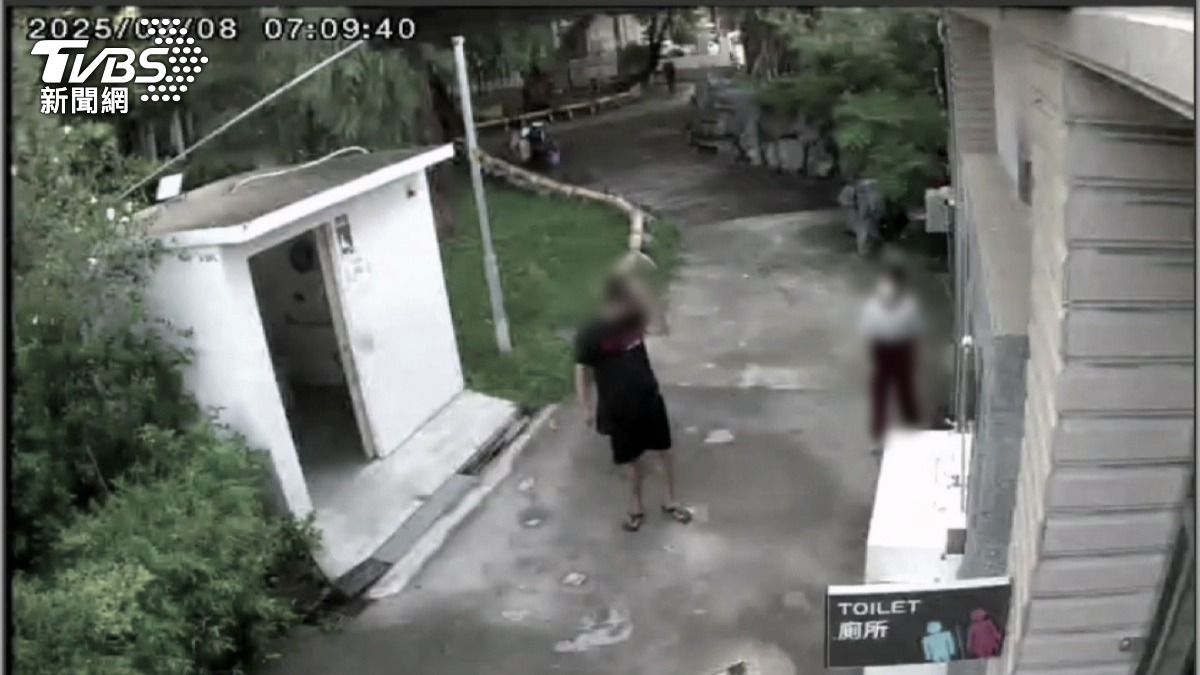 公園廁所「眼睛在門縫看」！11歲女童嚇逃　男子竟緊追尋獵物。(圖／TVBS)
