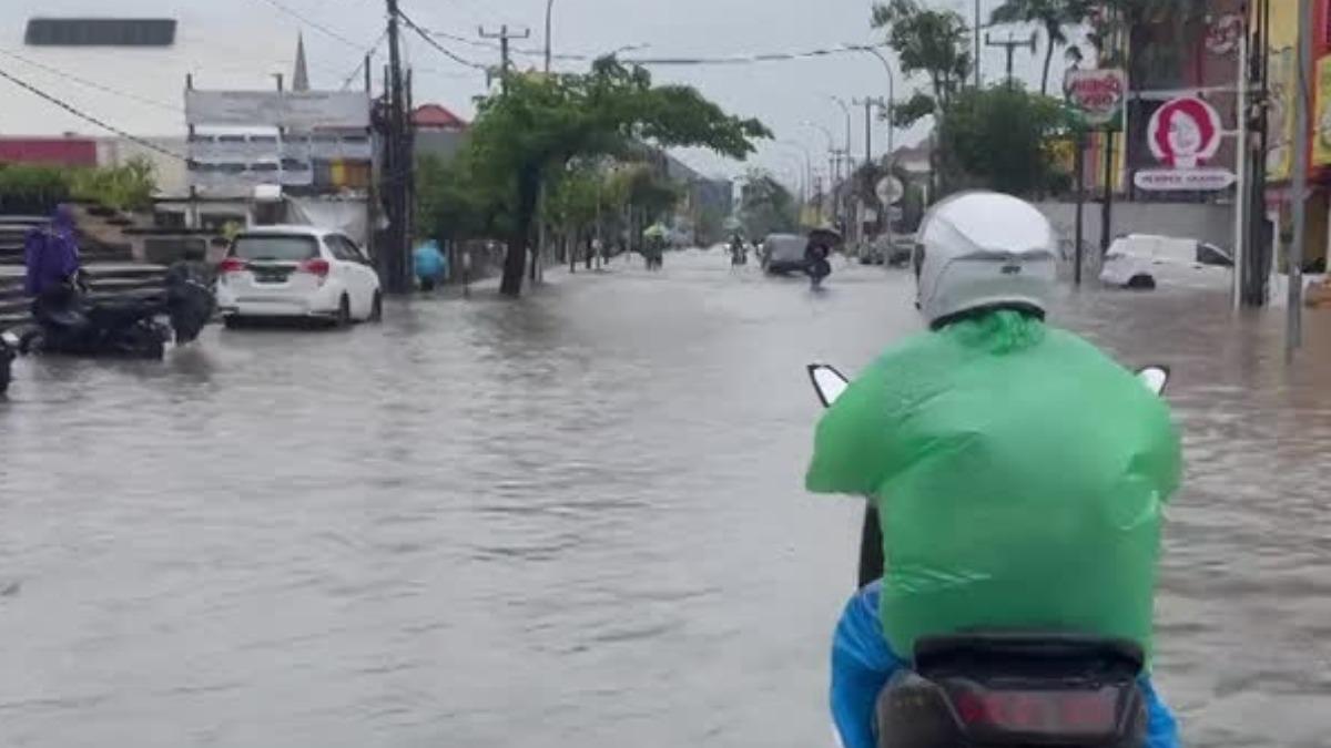 峇里島連日大雨，造成多地淹水。（圖／dimaswijayaaa3提供）