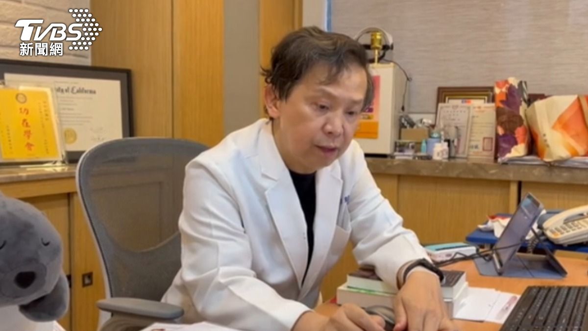楊聰財醫師曾在醫院工作,後自行出來開診所。(圖/TVBS)