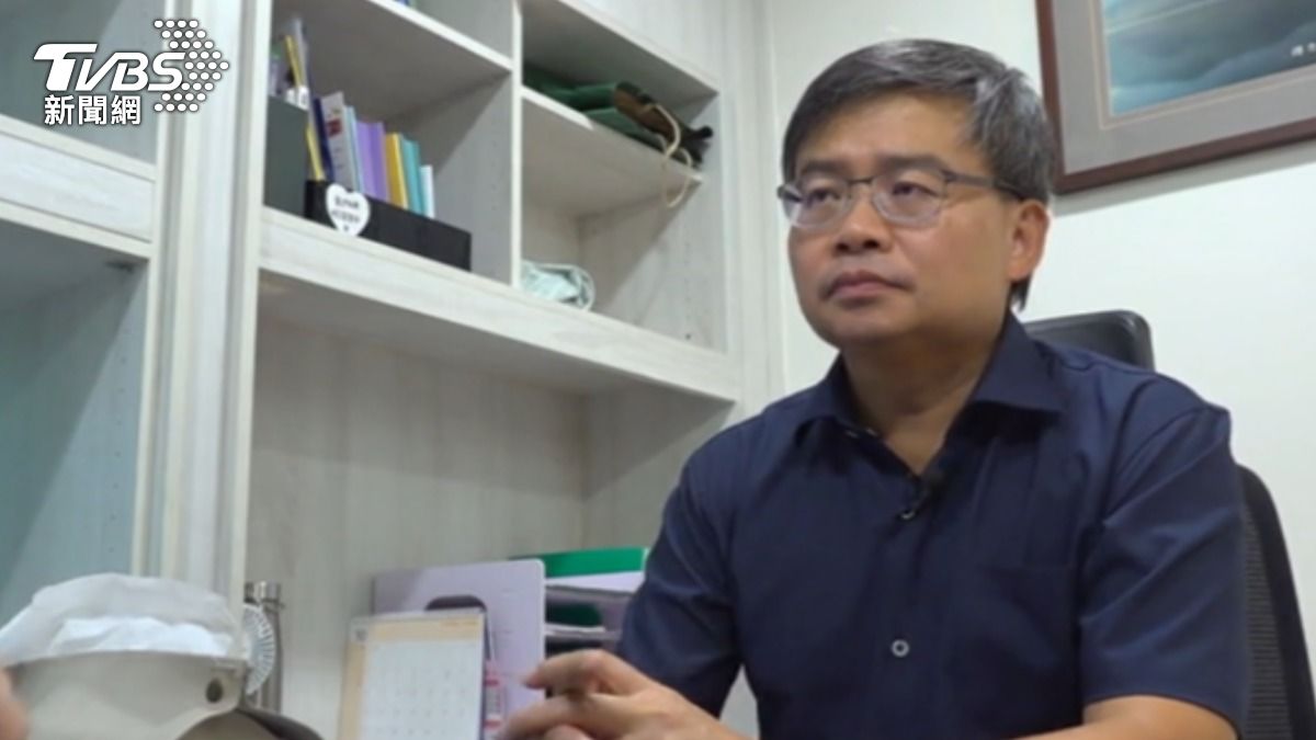 台灣精神醫學會理事長王仁邦認為,政府應思考如何增加醫師留在醫院的誘因。(圖/TVBS)
